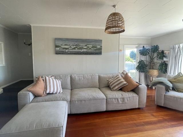 298 Clifton Road, Te Awanga