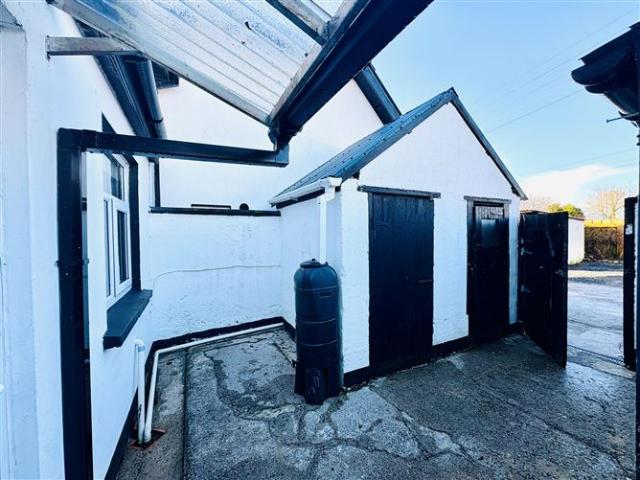 299,000 | 18 The Cottages, Adare, Limerick Gary O’Driscoll & Co. Ltd 4973 MyHome. Ie Residential