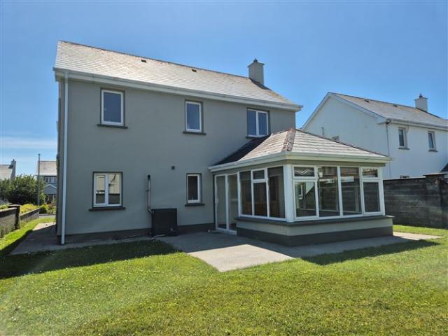 299,000 | 32 Churchfield, Doonbeg, Clare Pat Considine Auctioneers 5015 MyHome. Ie Residential