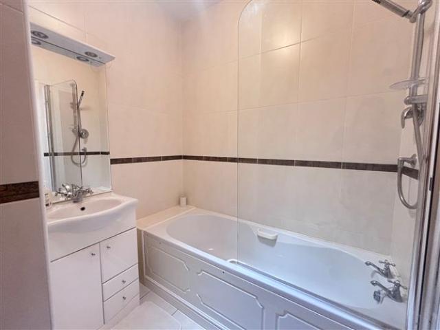 299,000 | 46 Ashwood Avenue, Ballinrobe Road, Westport, Co. Mayo Sherry Fitzgerald Crowley 5017 MyHome. Ie Residential