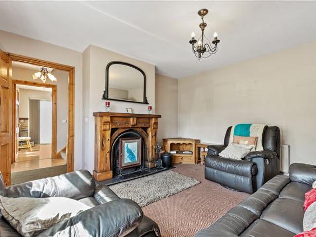 299,000 | 5 Hillview, Ballinaboola, Newbawn, Co. Wexford Sherry FitzGerald Radford 5006 MyHome. Ie Residential