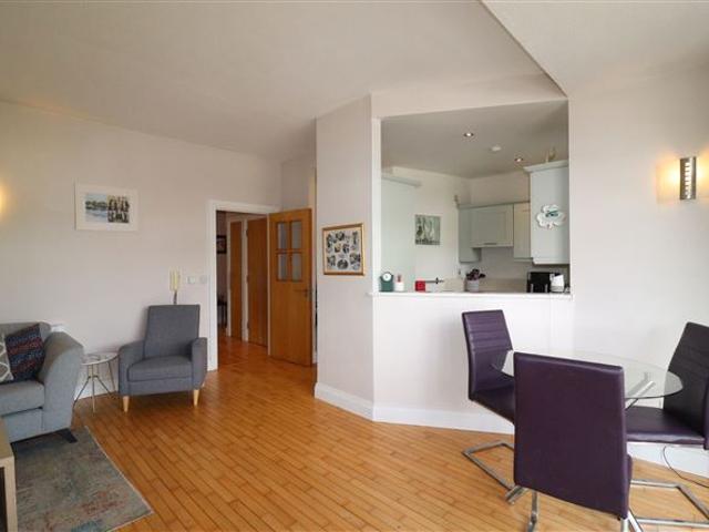 299,500 | Apt 15 Harbourside, Kincora Harbour, Killaloe, Clare Harry Brann Auctioneers & Valuers 5018 MyHome. Ie Residential