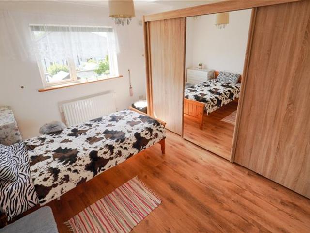 299,950 | 48 Carrig Rua, Nenagh, Co. Tipperary DNG Michael Gilmartin 5005 MyHome. Ie Residential