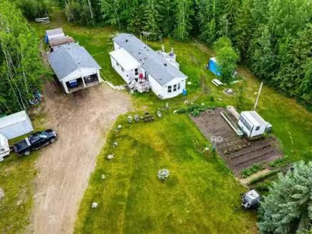 29 54104 Rge Road 35, Rural Lac Ste. Anne County, AB, T0E 0A1.