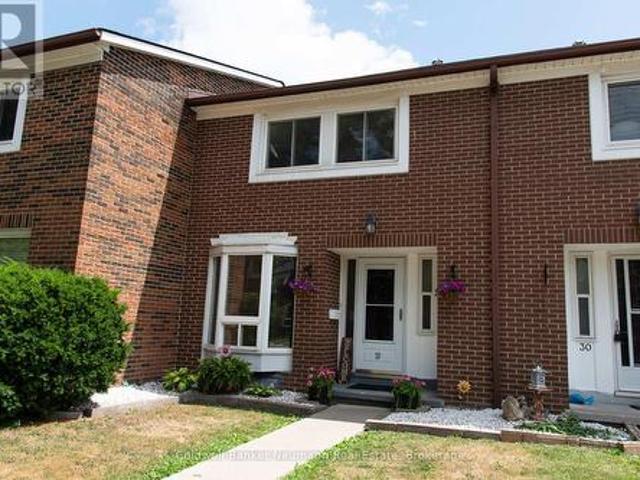 29 121 Bagot Street, Guelph Junction/Onward Willow, ON, N1H 5T8 townhouse for sale | Listing ID X13587 | Royal LePage