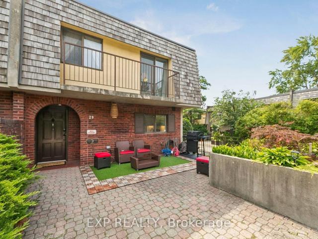 29 1250 Mississauga Valley Boulevard, Mississauga | 4Beds/2Bath, Townhouse, $599,000 | Condos. Ca