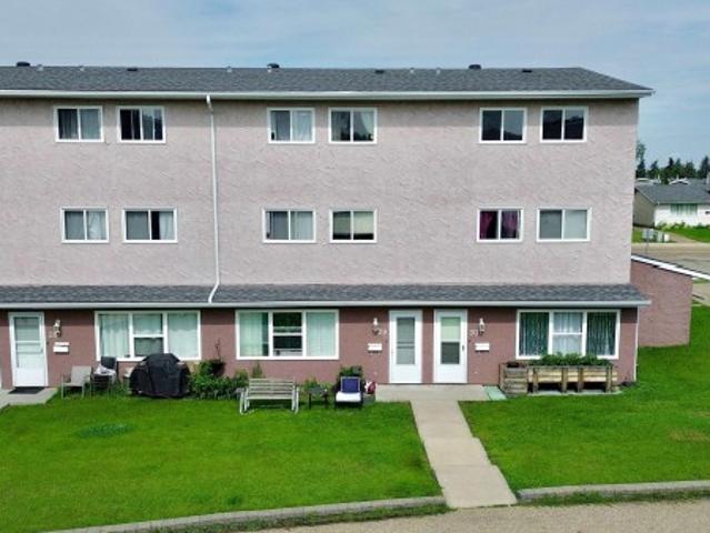 29 1358 St Nw, Edmonton, AB, T5A 2W7 townhouse for sale | Listing ID E4499 | Royal LePage