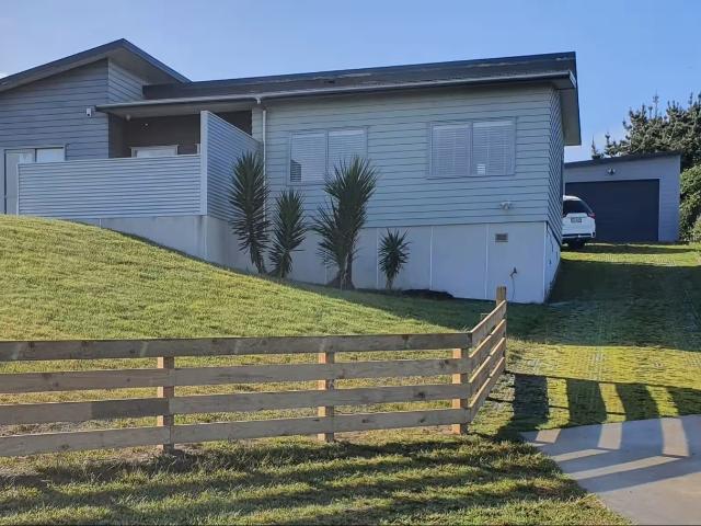 29 Taonui Street, Waitārere Beach