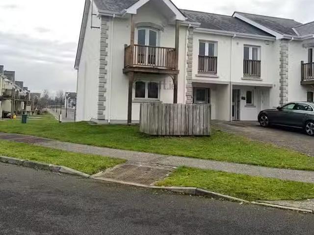 29 Tarmon Harbour Longford, Tarmonbarry, Co. Roscommon is for.