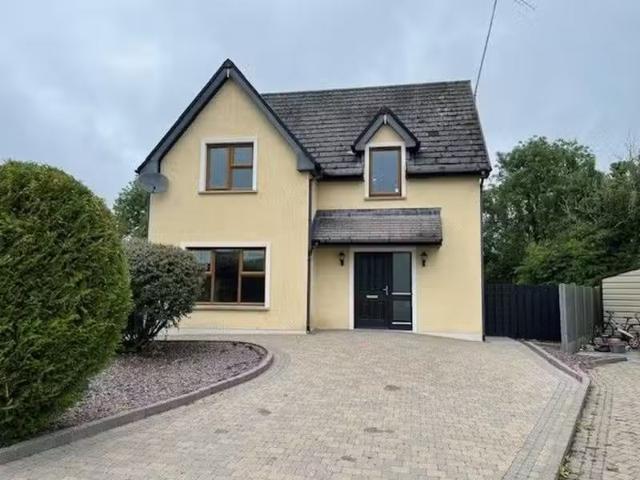 29 The Maples, Strokestown, Strokestown, Co. Roscommon, F42HP9.