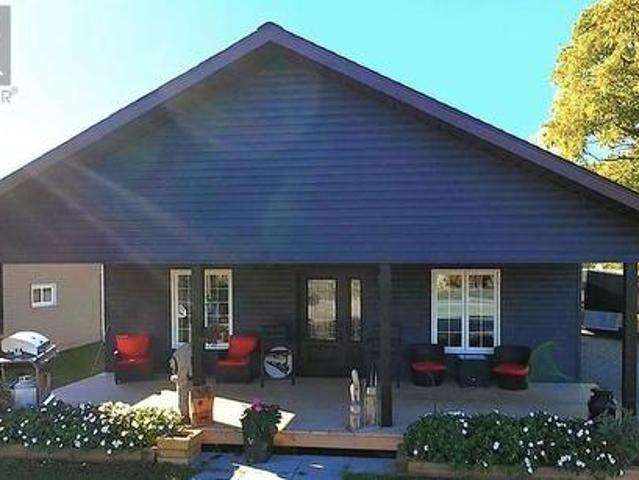 29 Vankoughnet St. E. Little Current, ON, P0P 1K0 house for sale | Listing ID 2128 | Royal LePage