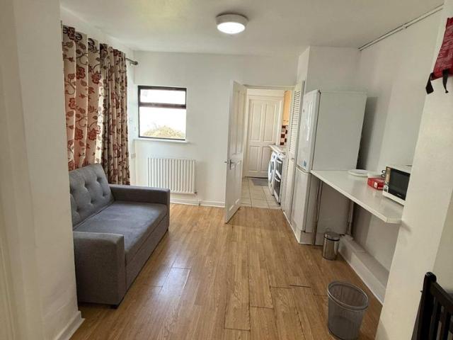 29 WELLINGTON STREET,UPPER,DUBLIN 7