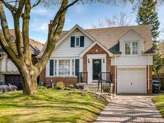 29 Winston Grove Toronto ON M8Y 2K7 3 Bedroom House for Rent for 4300 month