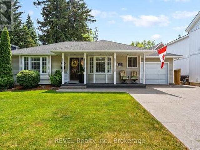 29 A Brock Street, St. Catharines Port Dalhousie, ON, L2N 5E1 house for sale | Listing ID X12226 | Royal LePage