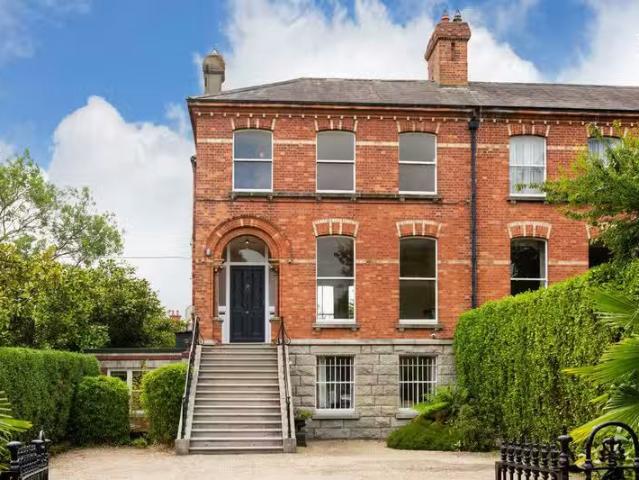 29 Ailesbury Road, Ballsbridge, Dublin 4, D04ET26 is for sale