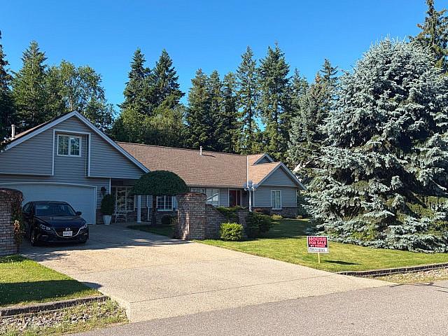 #29 Alpen Paradies 2 + / Loft Bungalo / Blind Bay Bc