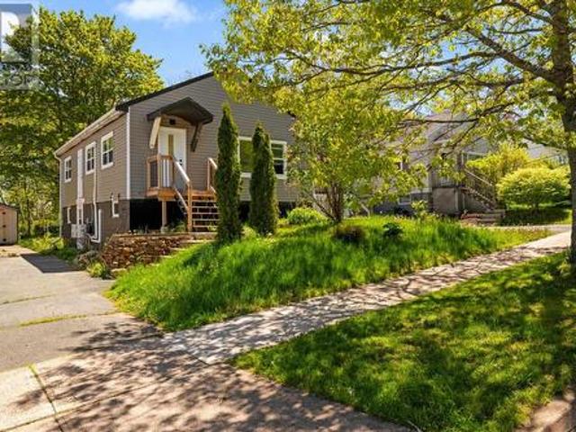 29 Auburn Avenue, Halifax, NS, B3R 1K3 house for sale | Listing ID 202613 | Royal LePage