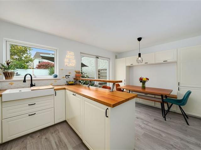 29 Bramley Crescent, Castleknock, Dublin 15 Ray Cooke Auctioneers Finglas 4838 MyHome. Ie Residential