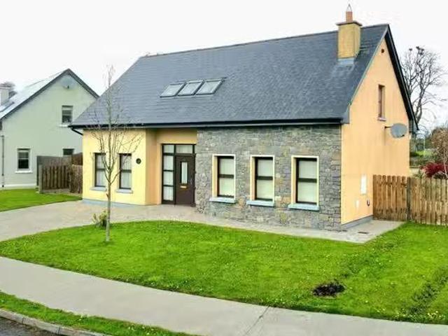 29 Cois Na Habhann, Croghan, Croghan, Co. Roscommon, F52T181 i.