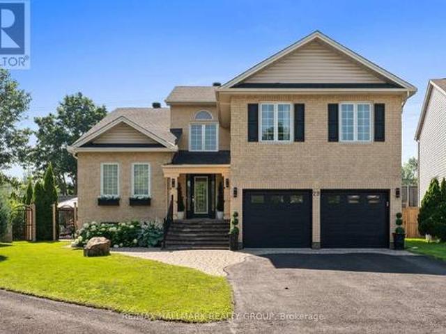 29 Depper Place, Ottawa, ON, K1T 3L5 house for sale | Listing ID X13553 | Royal LePage