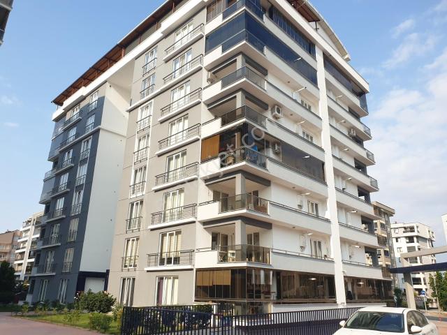 29 Ekim Mah. Sılver Poınt Sitesi'nde Arakat 3+1 Havuz k.otopark