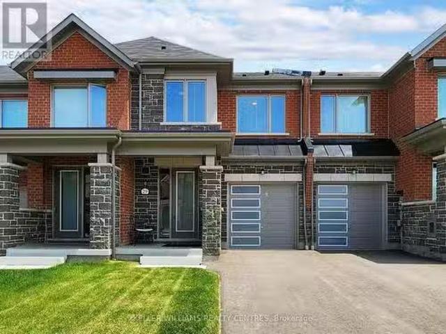 29 Flower Garden Trail, Whitchurch Stouffville, ON, L4A 4V4.