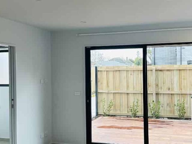 2/9 Frankleigh Street Somerfield