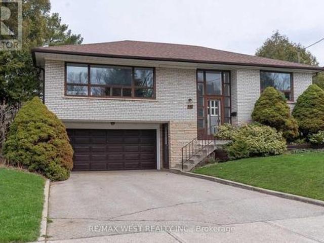 29 Fulwell Crescent, Toronto, ON, M3J 1Y4 house for sale | Listing ID W13438 | Royal LePage