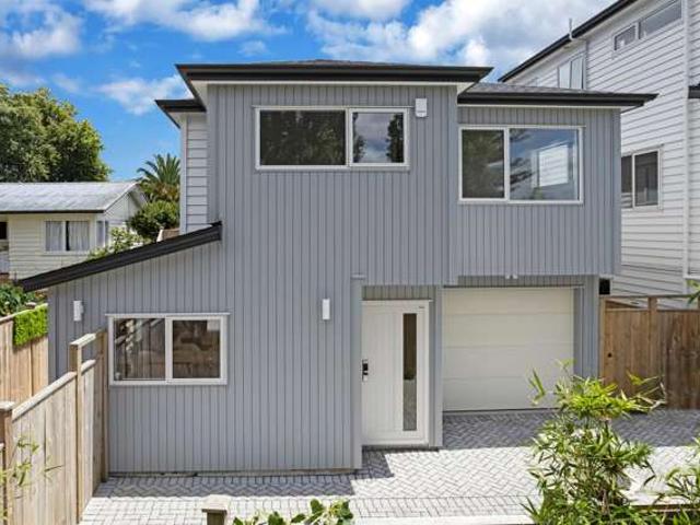 2/9 Glenside Avenue, Pakuranga, Manukau City