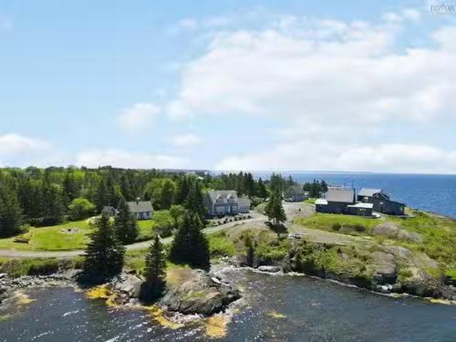 29 Herring Rock Road, Blue Rocks, NS, B0J 2C0 house for sale.