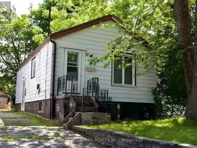 29 North Woodrow Boulevard, Toronto, ON, M1K 1W2 house for s.