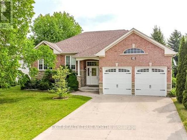 29 Old Hickory Lane, Wasaga Beach, ON, L9Z 3B1 house for sale | Listing ID S13474 | Royal LePage