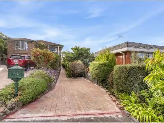 2/9 Rennie Street, WEST HOBART House for rent Listed by Saman.