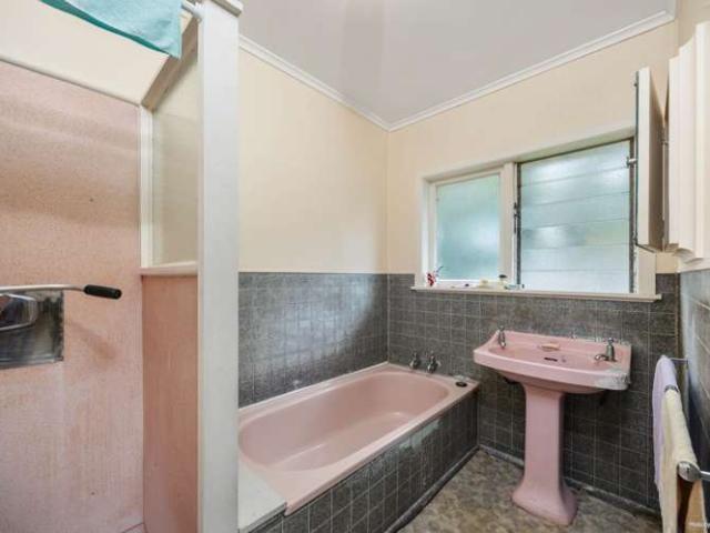29 Reeves Road, Pakuranga Heights, Manukau City