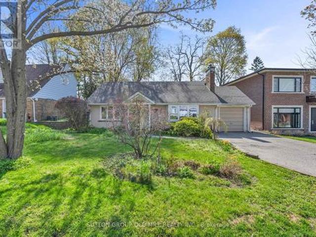 29 Robin Hood Road, Toronto, ON, M9A 2W6 house for sale | Listing ID W13085 | Royal LePage