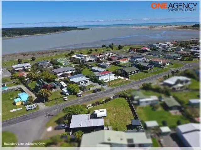 29 Shortt Street, FOXTON BEACH, Horowhenua