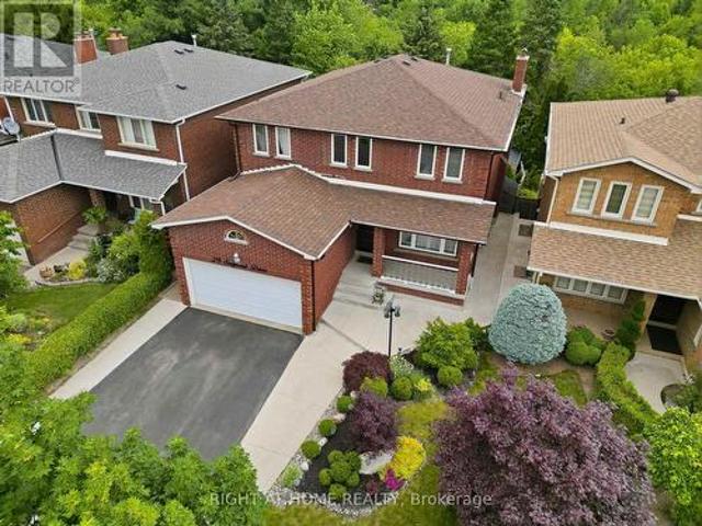 29 Sunforest Drive, Brampton, ON, L6Z 2Z3 house for sale | Listing ID W13464 | Royal LePage