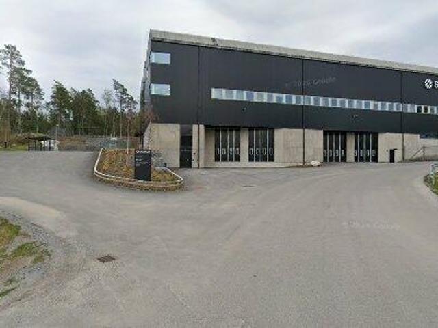 2 m2 lager, kontor uthyres i Järfälla