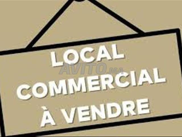 2 magasins à vendre 21 m² et 22 m²