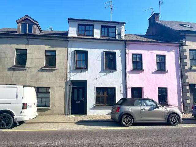 2 Main Street, Innishannon, Innishannon, Co. Cork, T12F79Y is.