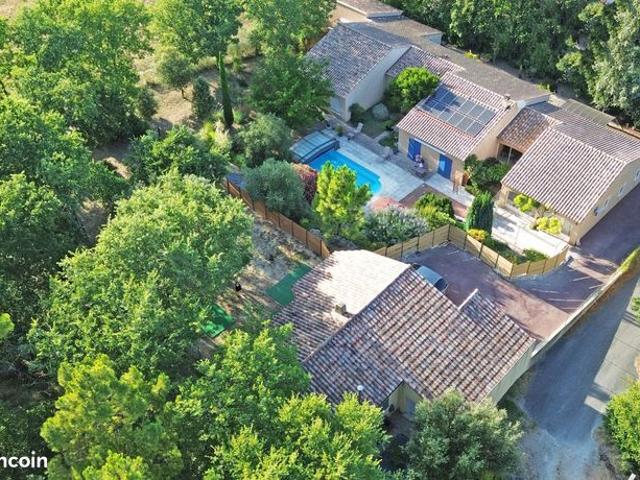 2 Maisons de plain pied de 9 et 4 pièces piscine