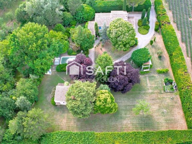 2 Maisons sur 4000m² au coeur du Luberon