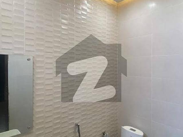 2 Marla Commercial Shop Upper Portion Available For Rent in Emirates Mall Multan
