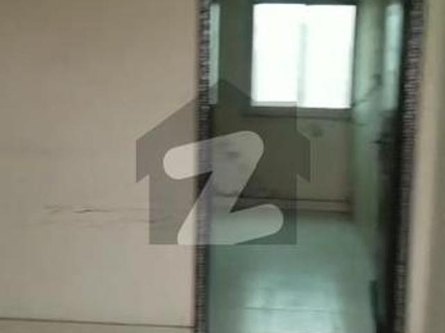 2 Marla Flat 3rd Floor Samanabad
