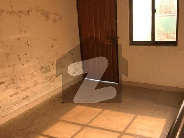 2 Marla Flat Separate For Rent In Super Town