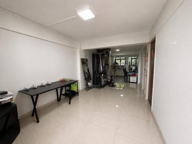 2 Marsiling Drive HDB Apartment For Sale, $350,000, 2 Bed 2 Bath 699 sqft $501.00 psf
