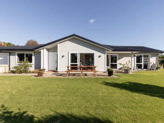 2 Mc Kenna Lane, Omokoroa, Western Bay Of Plenty For Sale