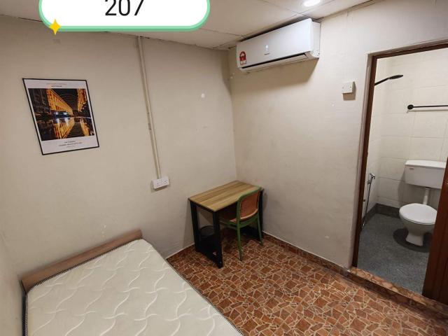 2 min walk to kl sentral lrt & mrt | no deposit | private bathroom