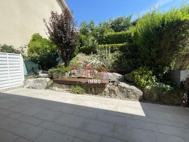 2 min douane de TROINEX BOSSEY au calme Maison mitoyenne
