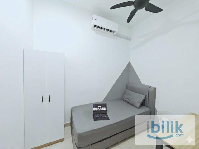 2 mins walking to Maluri MRT FullyFunish Room ️1month Depo